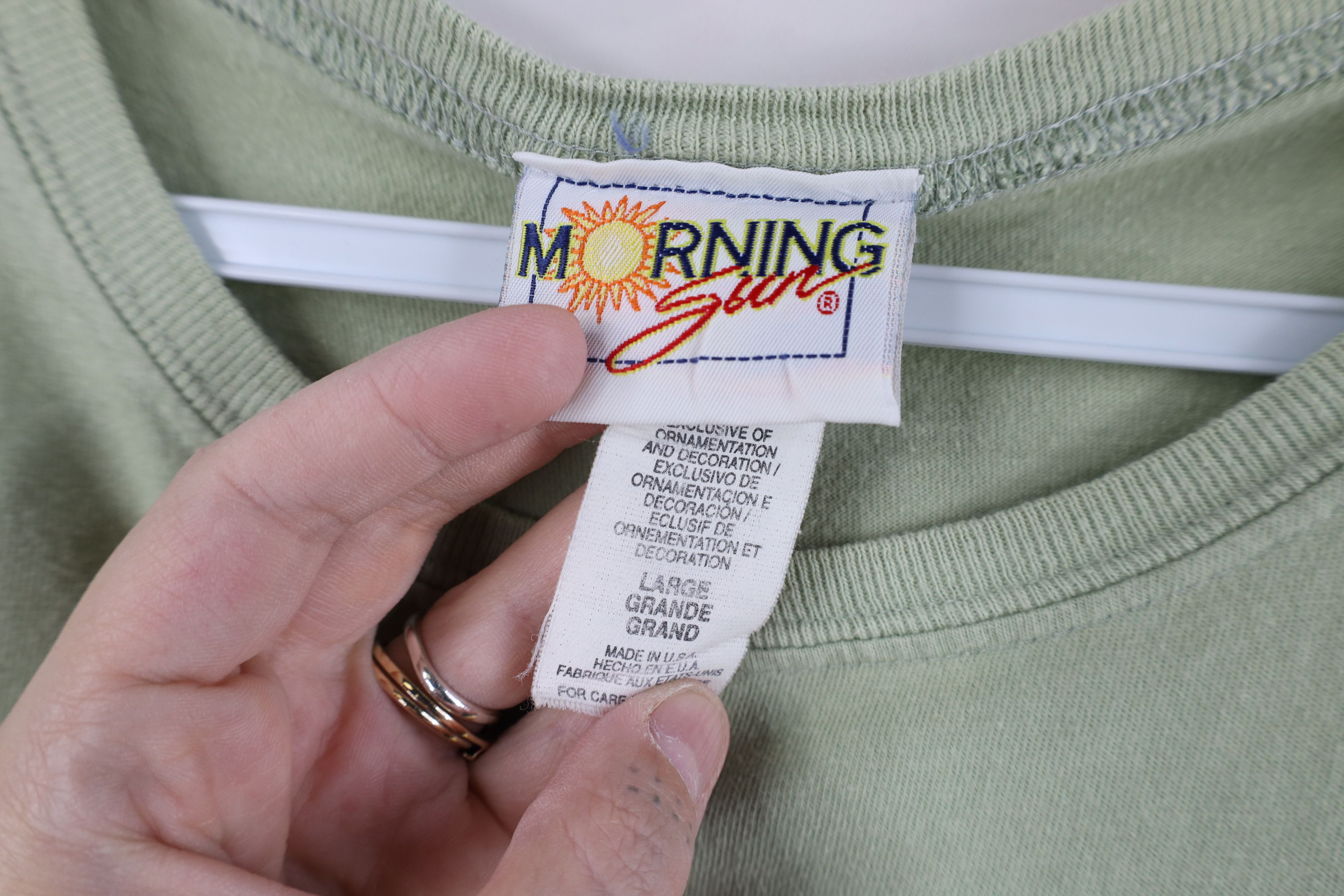 Vintage Vintage 90s Streetwear Nature Sunflower T-Shirt Green USA Size US L / EU 52-54 / 3 - 9 Thumbnail
