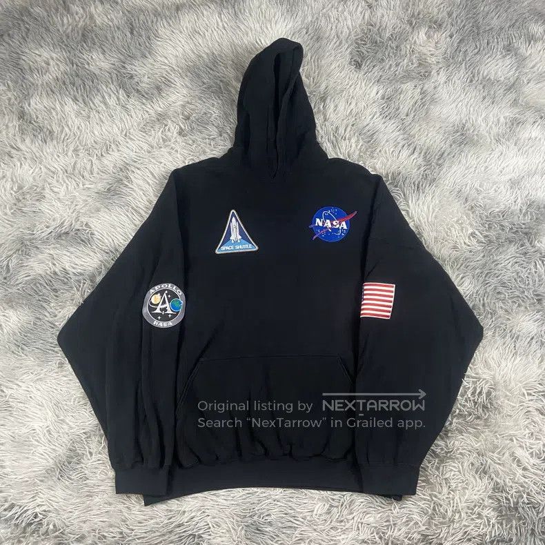 Balenciaga Balenciaga Black NASA Logo Sweatshirt Size US XXS / EU 40 - 1 Thumbnail