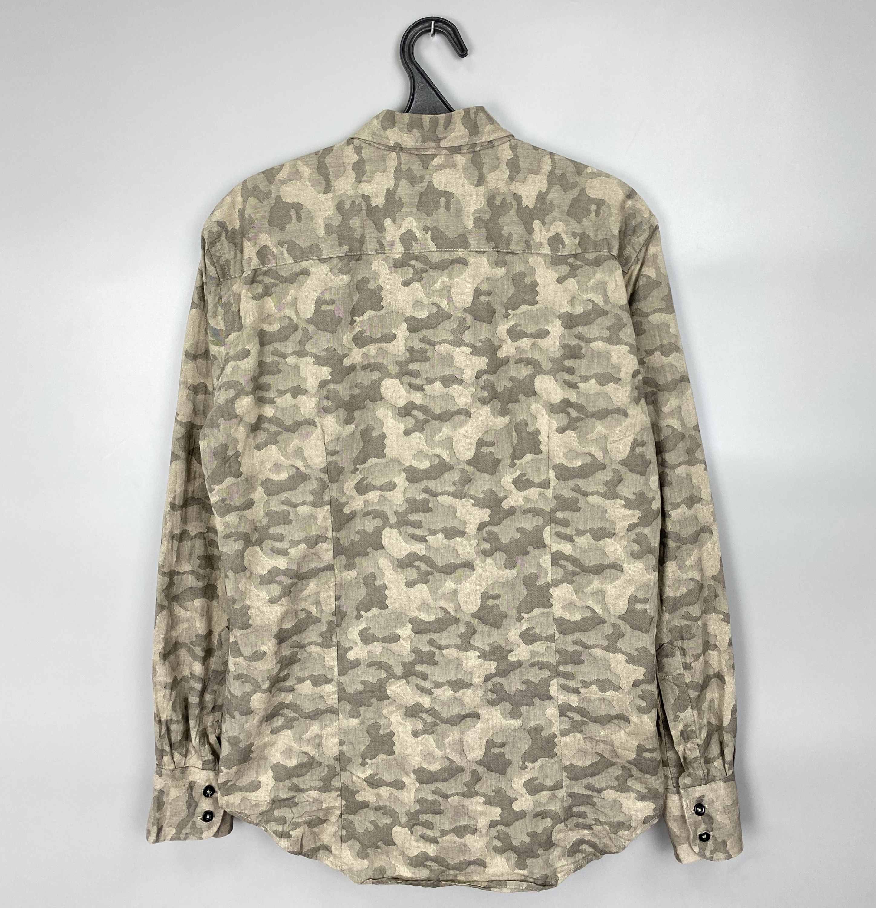 Naked & Famous Naked Famous Camo Button Up Overshirt Made in Canada Size US M / EU 48-50 / 2 - 3 Thumbnail