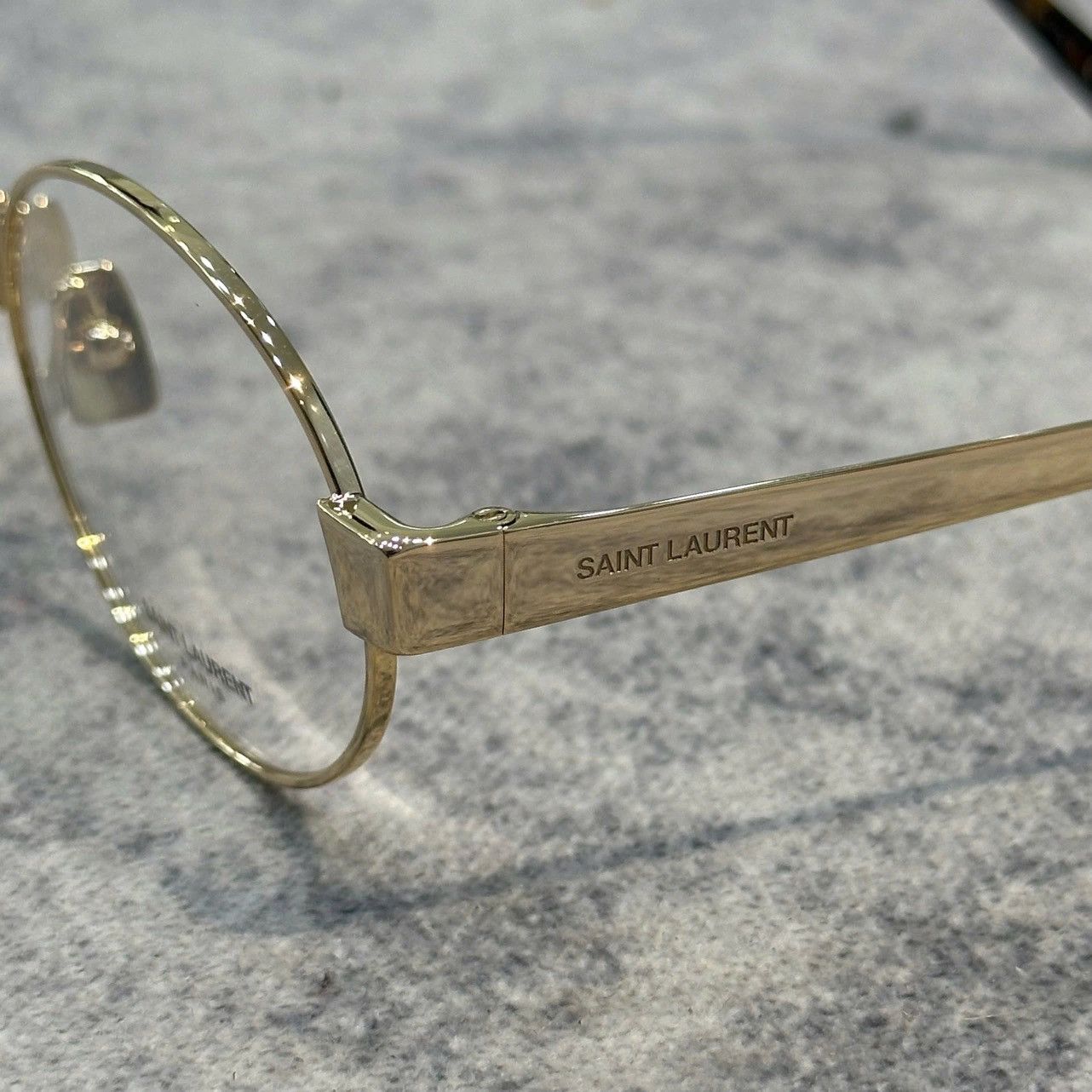 Saint Laurent Paris SAINT LAURENT SL 692 OPT 002 GOLD Size ONE SIZE - 2 Thumbnail