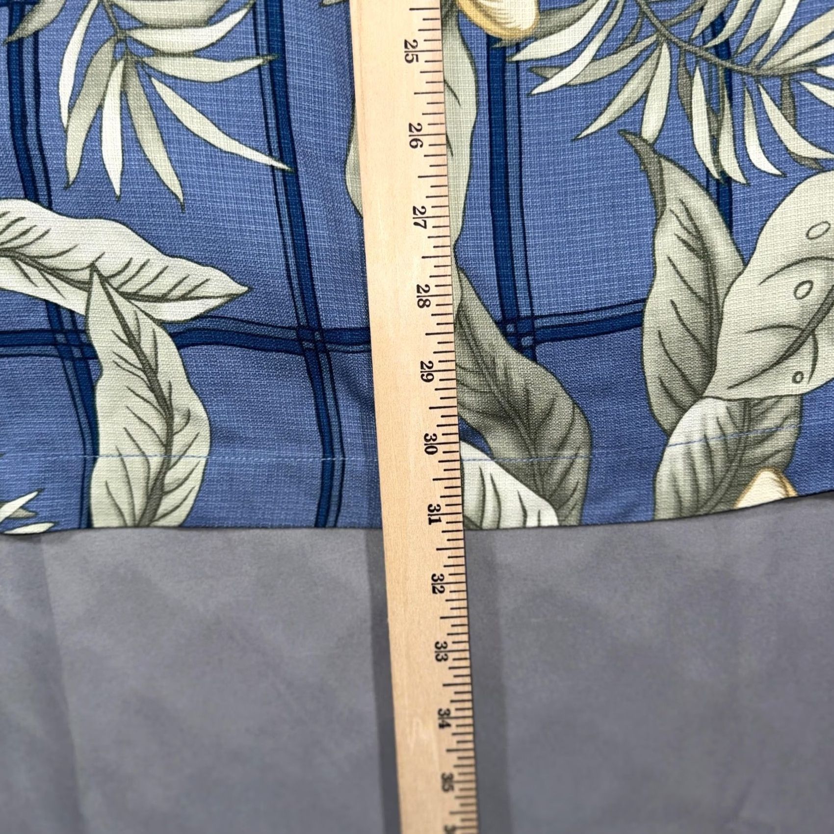 Tommy Bahama Tommy Bahama Shirt Mens Large Blue Silk Hawaiian Short Sleeve Button Front Size US L / EU 52-54 / 3 - 7 Thumbnail