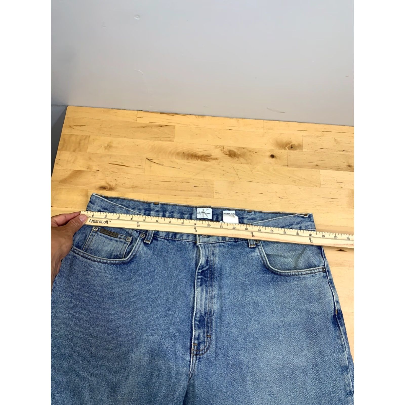Calvin Klein VINTAGE Calvin Klein Jeans Denim 38x34 Blue Loose Light Wash Mens 90s Retro Straight 5-Pocket Design Medium Regular Split? Size US 38 / EU 54 - 5 Thumbnail