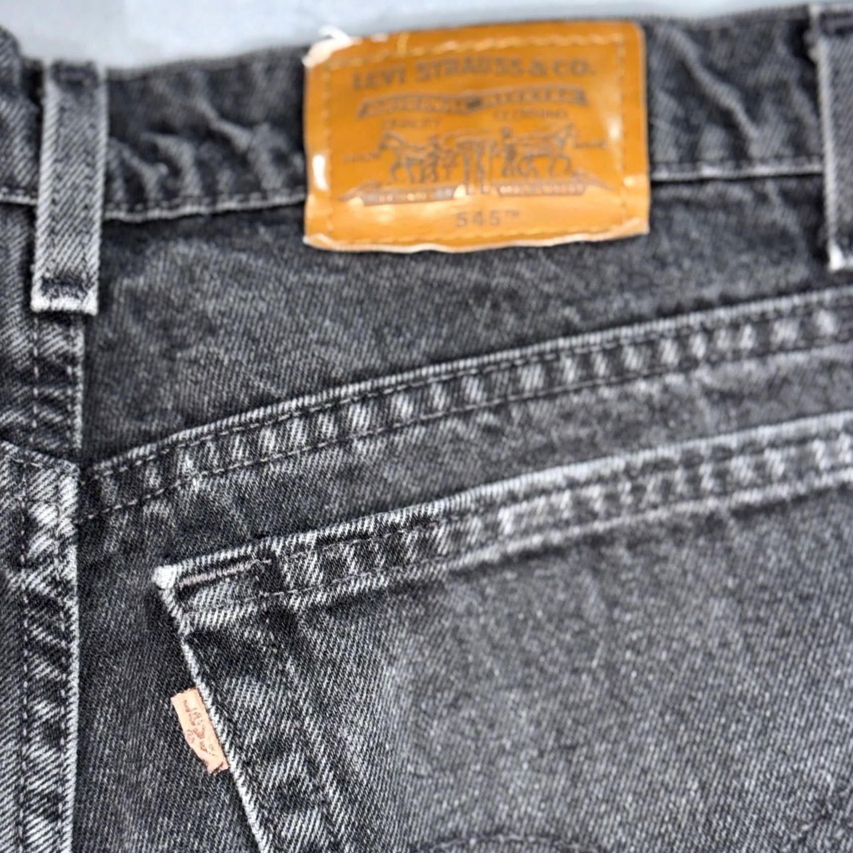 Levi's VINTAGE Levi's 545 Jeans Mens 38x34 Charcoal Gray Loose Fit Straight Denim Zip Fly Pockets Big E 90s Size US 38 / EU 54 - 7 Thumbnail