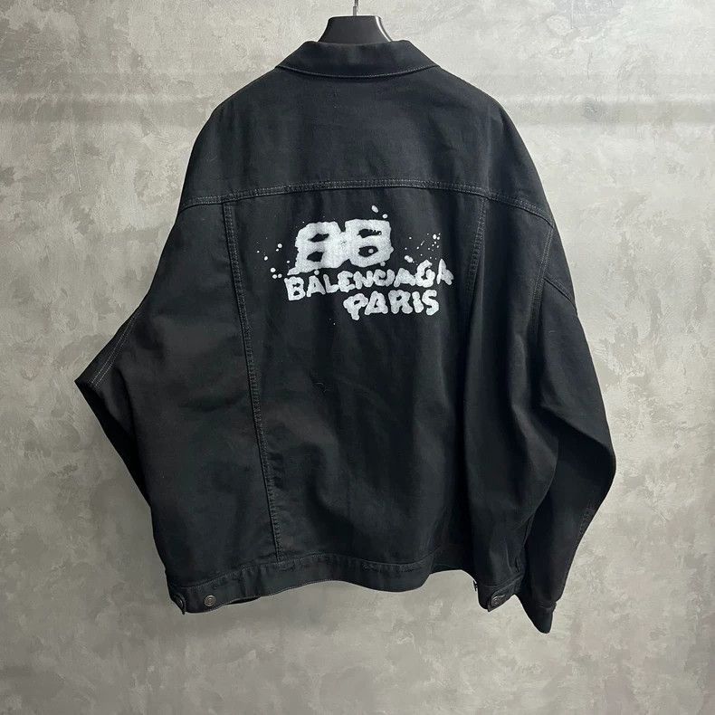 Balenciaga Balenciaga latest black solid color printed lapel single br Size US XXL / EU 58 / 5 - 6 Thumbnail