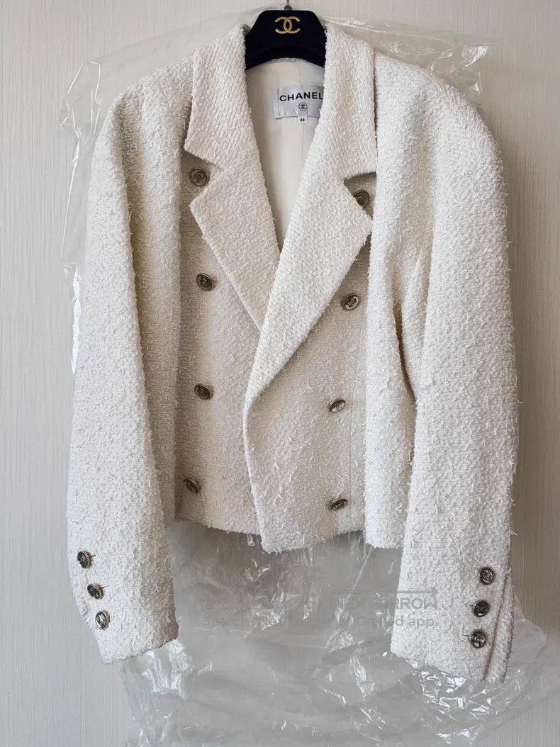 Chanel Chanel 21S white jacket Size XS / US 0-2 / IT 36-38 - 1 Thumbnail