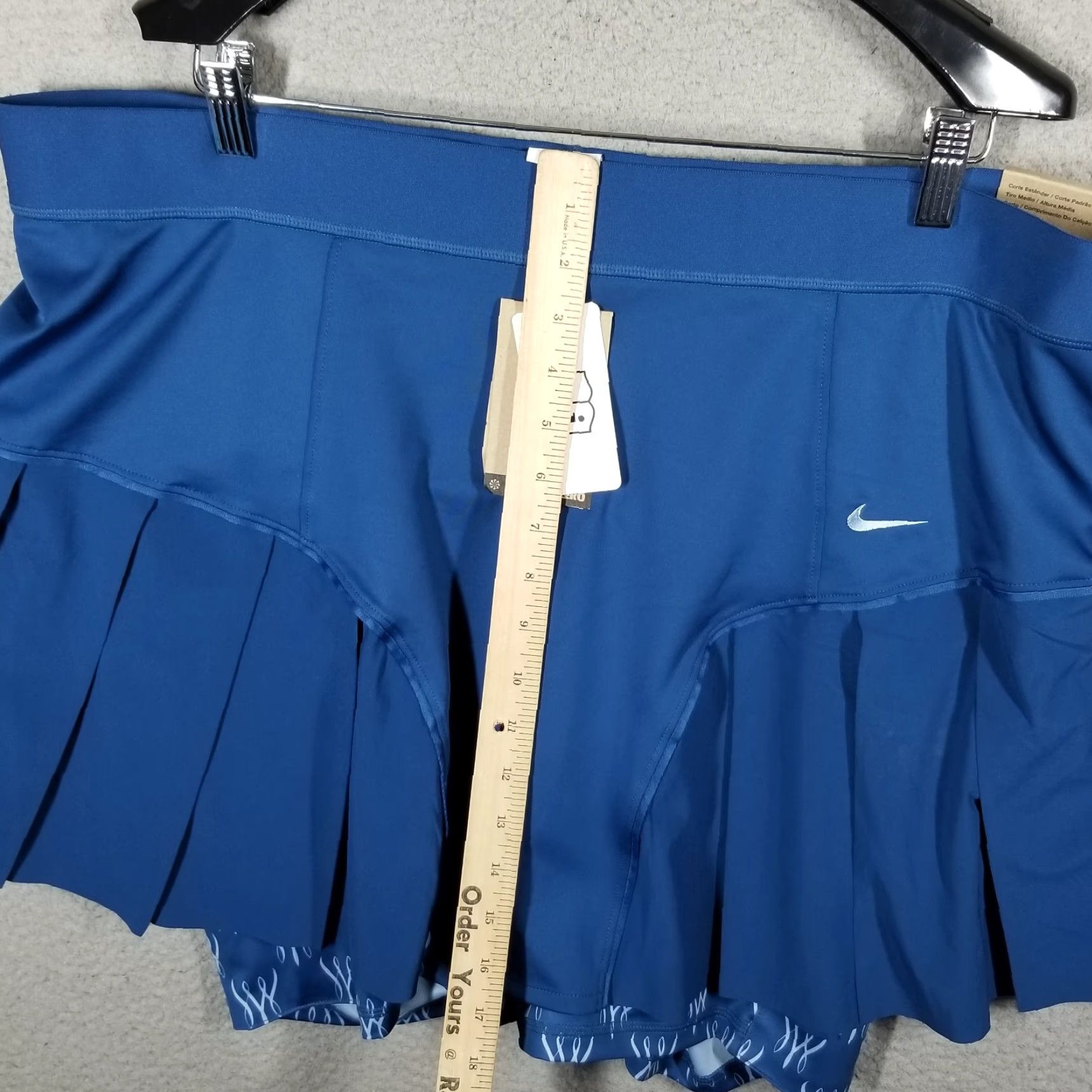 Nike VINTAGE Nike Women’s Skort Athletic Tennis Activewear 2X Blue Logo Sports Size 40" / US 18 - 6 Thumbnail
