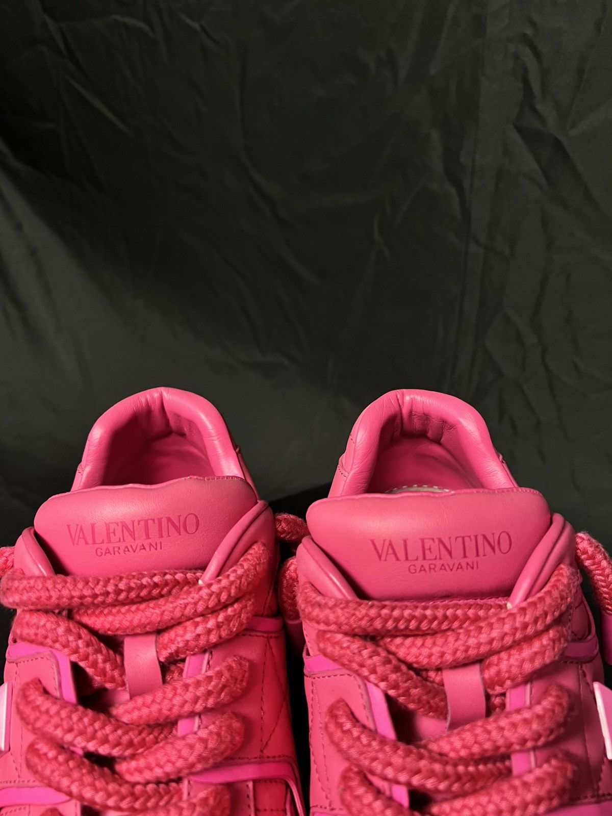 Valentino Valentino garavani pink sneakers shoes trainers Size US 10 / EU 43 - 11 Thumbnail