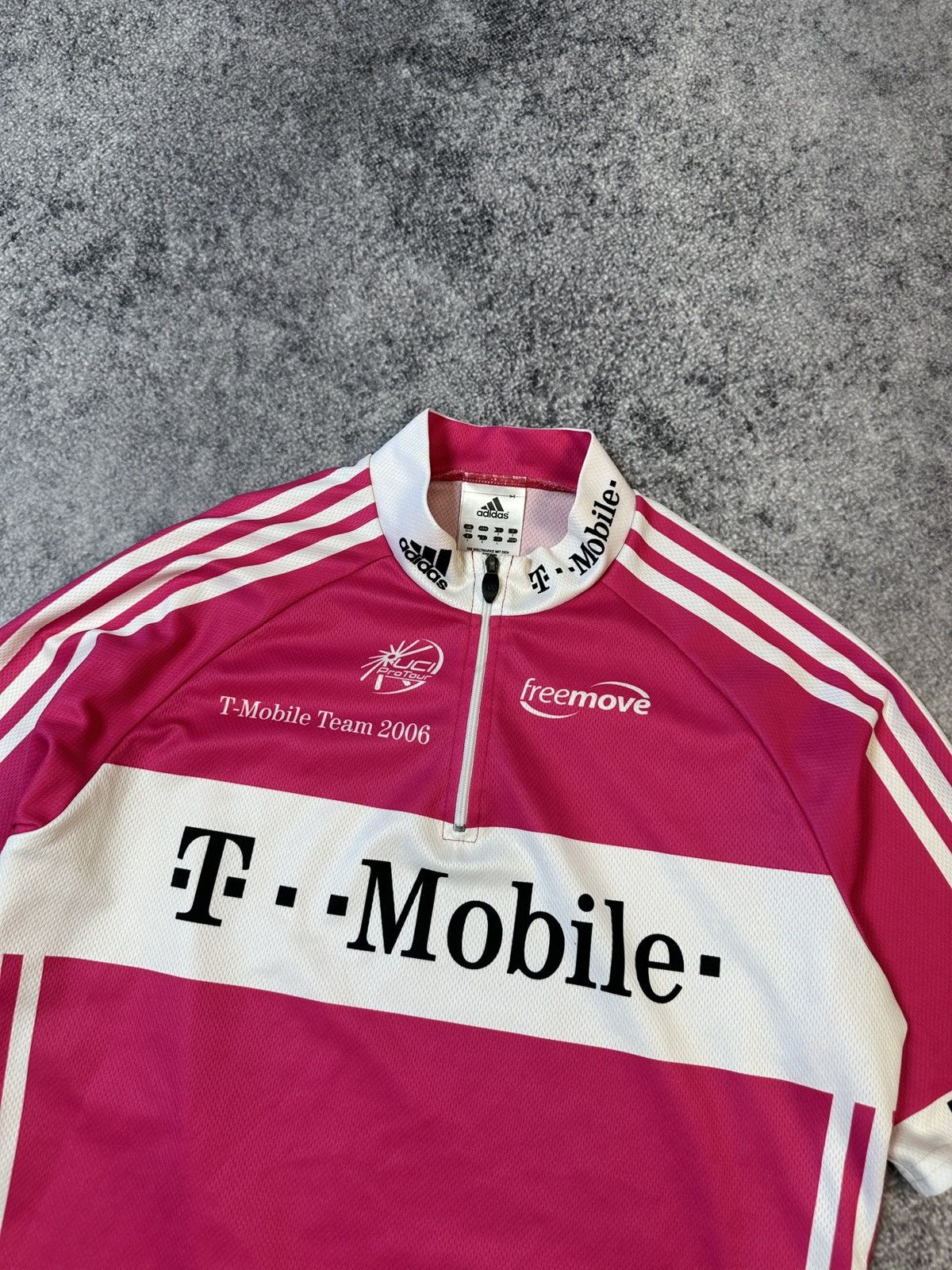 Adidas Adidas T-Mobile Team Cycles Racing Rare Jersey VTg L Size US L / EU 52-54 / 3 - 3 Thumbnail