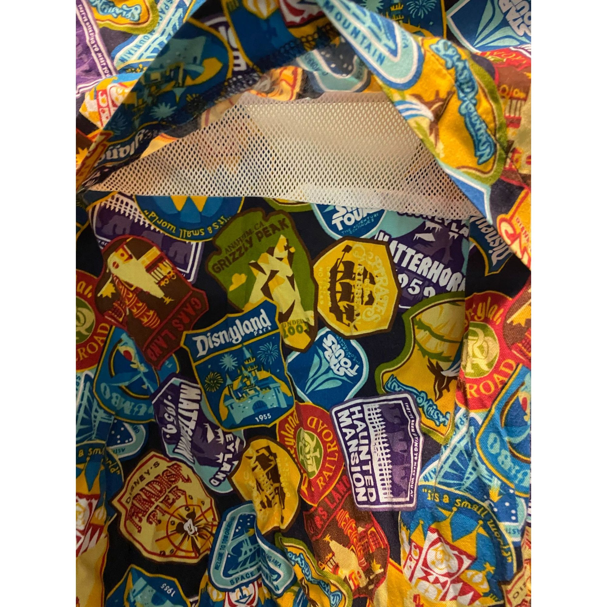 Disney Disney Parks Disneyland Attraction Badges Mens Button-Up Shi Size US M / EU 48-50 / 2 - 5 Thumbnail