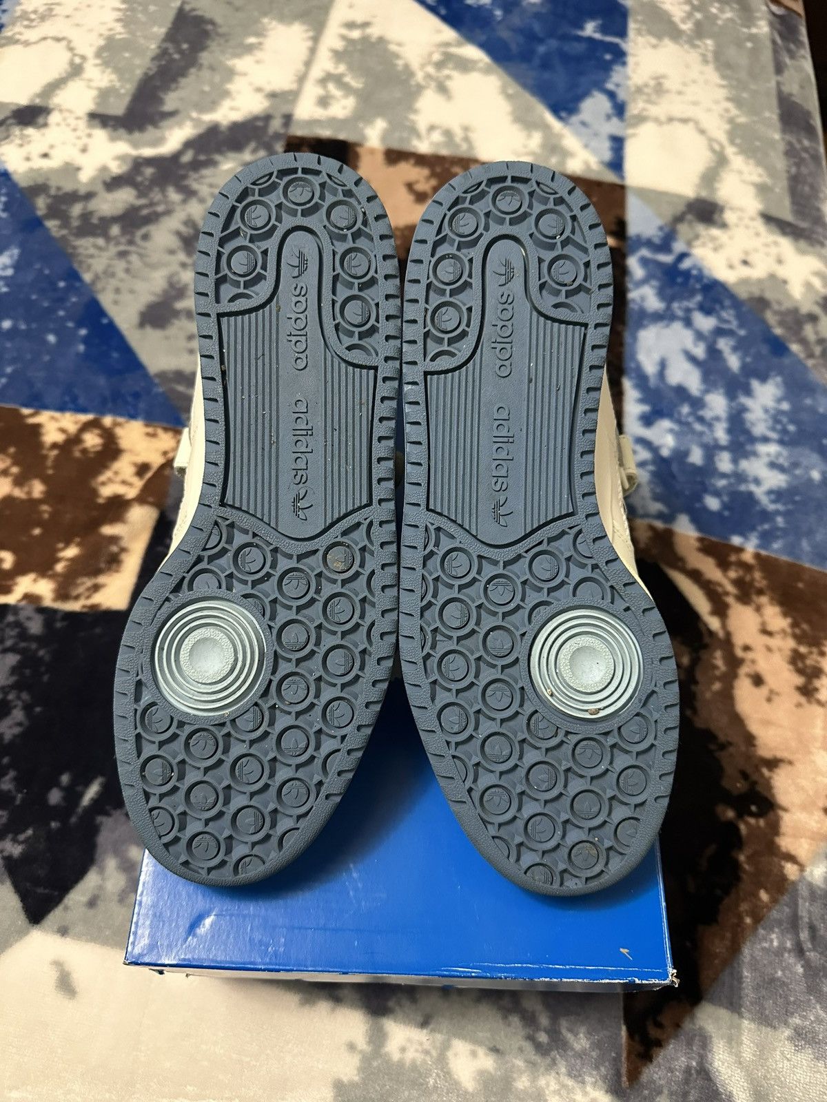Adidas ADIDAS WHITE BLUE Size US 8 / EU 41 - 8 Thumbnail