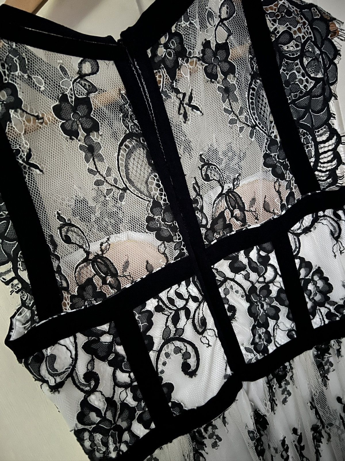 Parker Parker Black Lace Dress Size S / US 4 / IT 40 - 4 Thumbnail