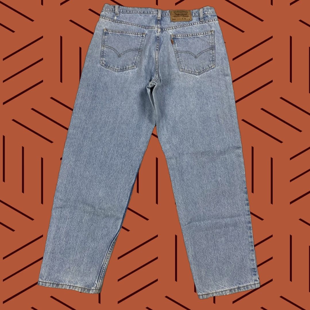Levi's VINTAGE Levi's 550 Blue Denim Jeans Men W36 L30 Relaxed Fit Light Wash 90s Size US 36 / EU 52 - 1 Thumbnail