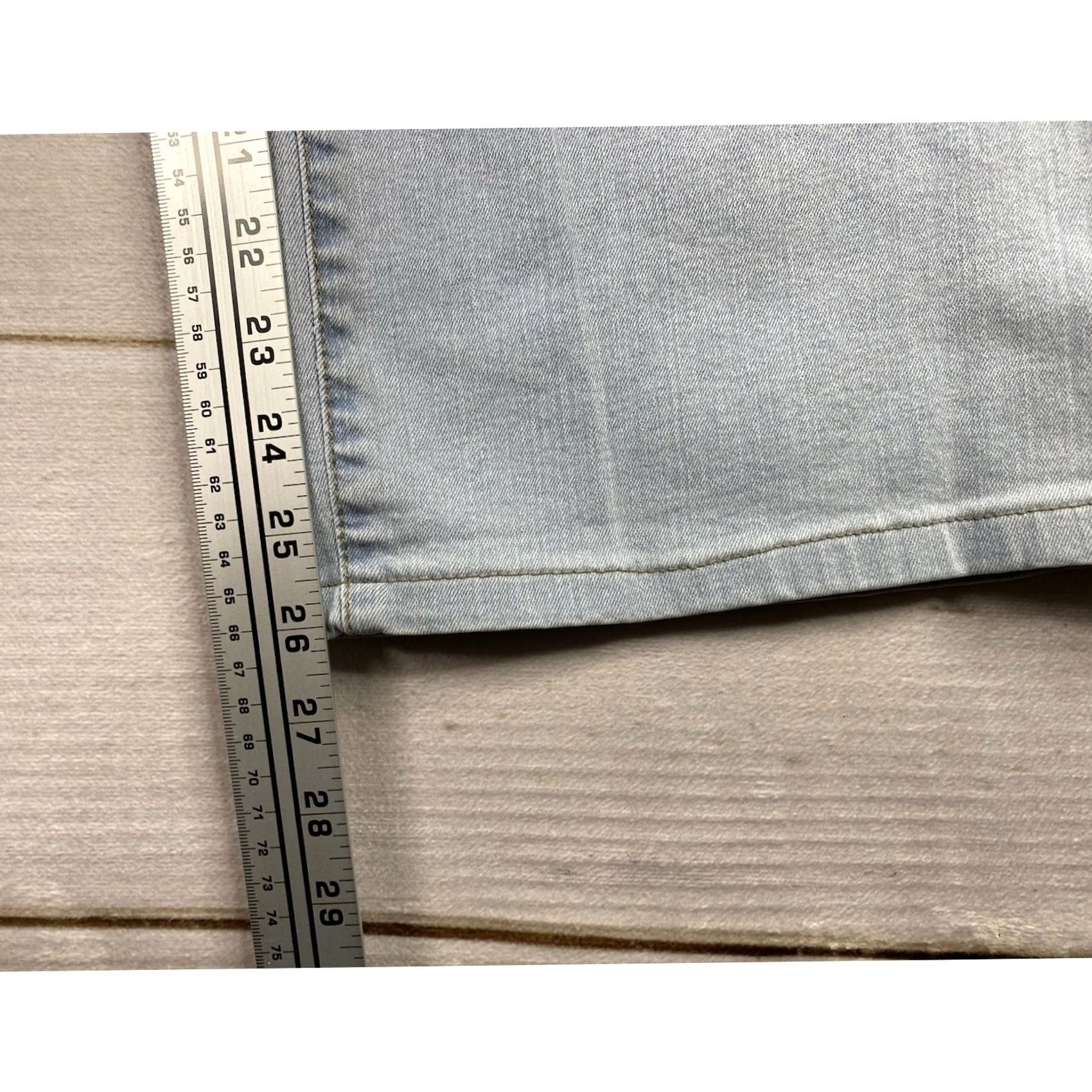 Vintage Woman Within Jeans Sz 18W Light Wash Wide Leg Denim Stretch 37x26 Hemmed Short Women’s Plus Size 18W Jeans Blue Regular Rise 5-Pocket Size 40" / US 18 - 6 Thumbnail