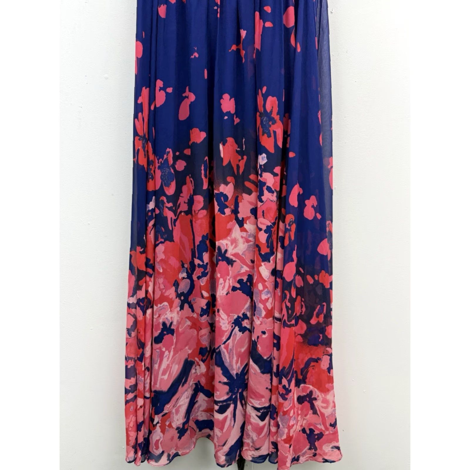 Betsy & Adam Sz 14 Women’s Blue Pink Floral Chiffon Sleeveless Halter Neck Gown