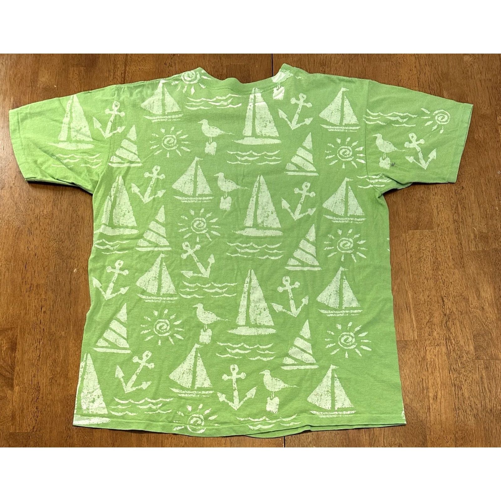 Gloverall VINTAGE Resort Works T-Shirt XL Green 90s Single Stitch All Over Print Tropical Mickey Mouse Disney Mens Size US XL / EU 56 / 4 - 3 Thumbnail
