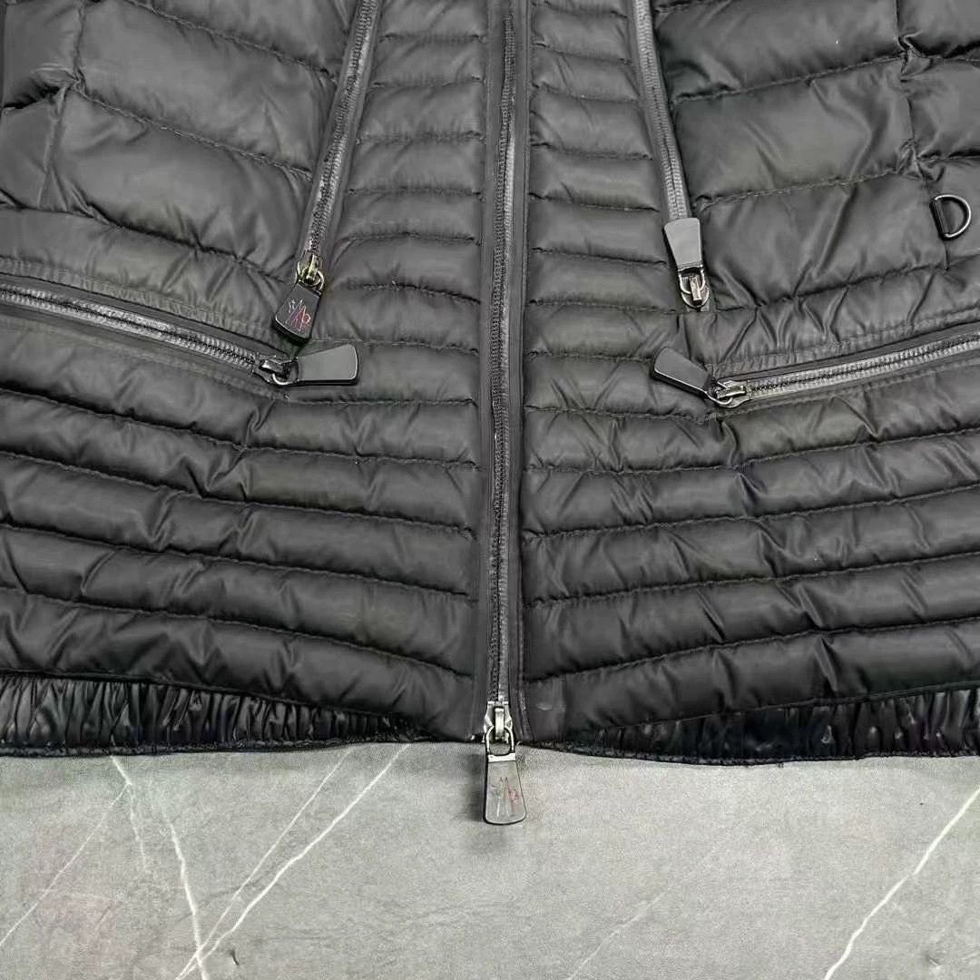 Moncler moncler ski series zip sleeve down jacket Size US S / EU 44-46 / 1 - 6 Thumbnail