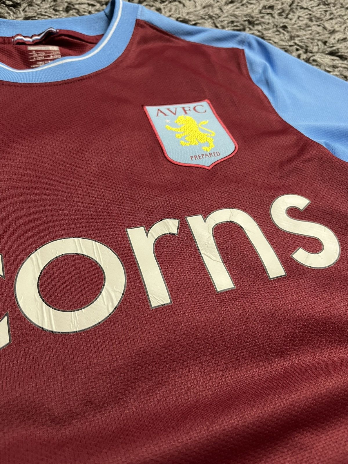 Nike Vtg 2009 Aston Villa Home Kit - Acorns - Nike Fit Size US M / EU 48-50 / 2 - 5 Thumbnail