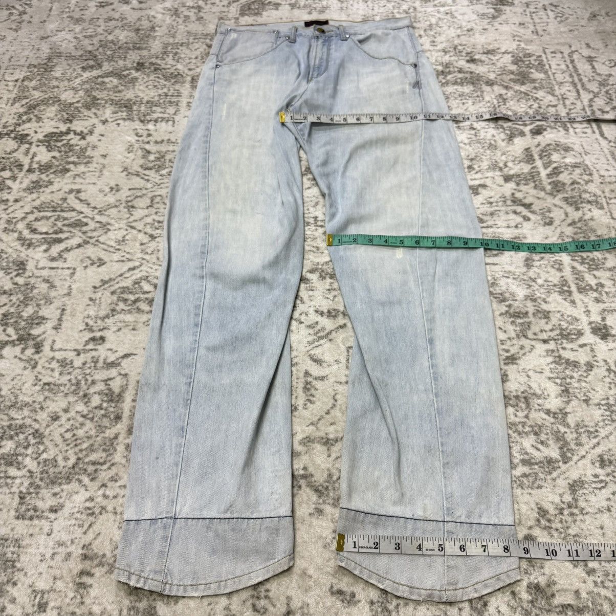 Levi's Vintage Levis enginereed Jeans Light Wash Twisted Seam Denim Size US 32 / EU 48 - 9 Thumbnail