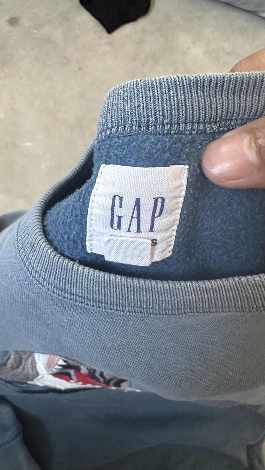 Gap VINTAGE GAP JAWS WELLFADED SWEATSHIRT Size US S / EU 44-46 / 1 - 5 Thumbnail