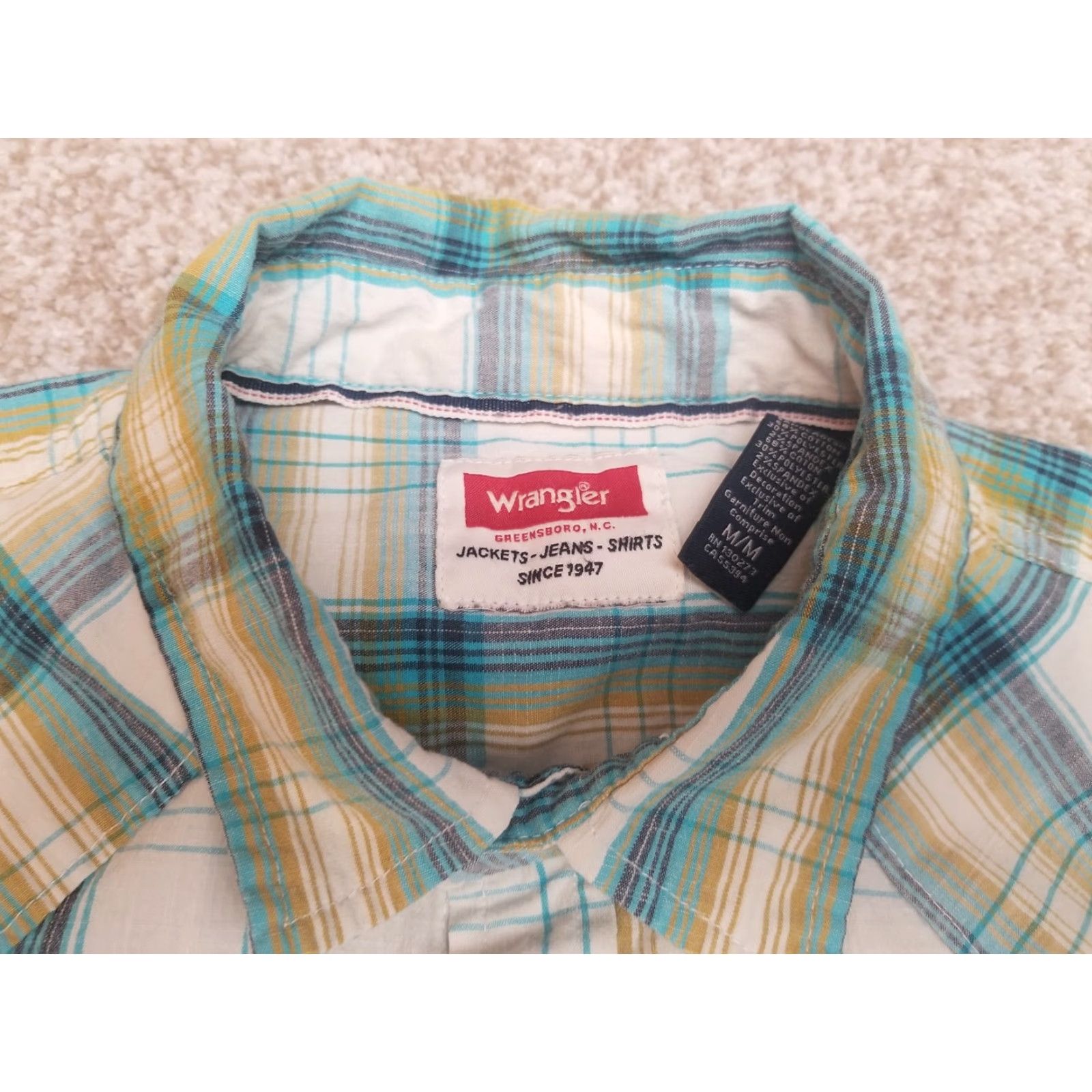 Wrangler Wrangler Men Shirt Medium Blue Plaid Long Sleeve Button-Up Cowboy Performance Blend Western Casual Size US M / EU 48-50 / 2 - 3 Thumbnail