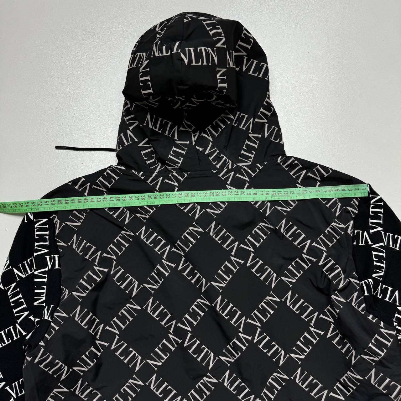 Valentino VALENTINO 'vltn' Logo Grid Print Hoodie In Black Size US M / EU 48-50 / 2 - 5 Thumbnail
