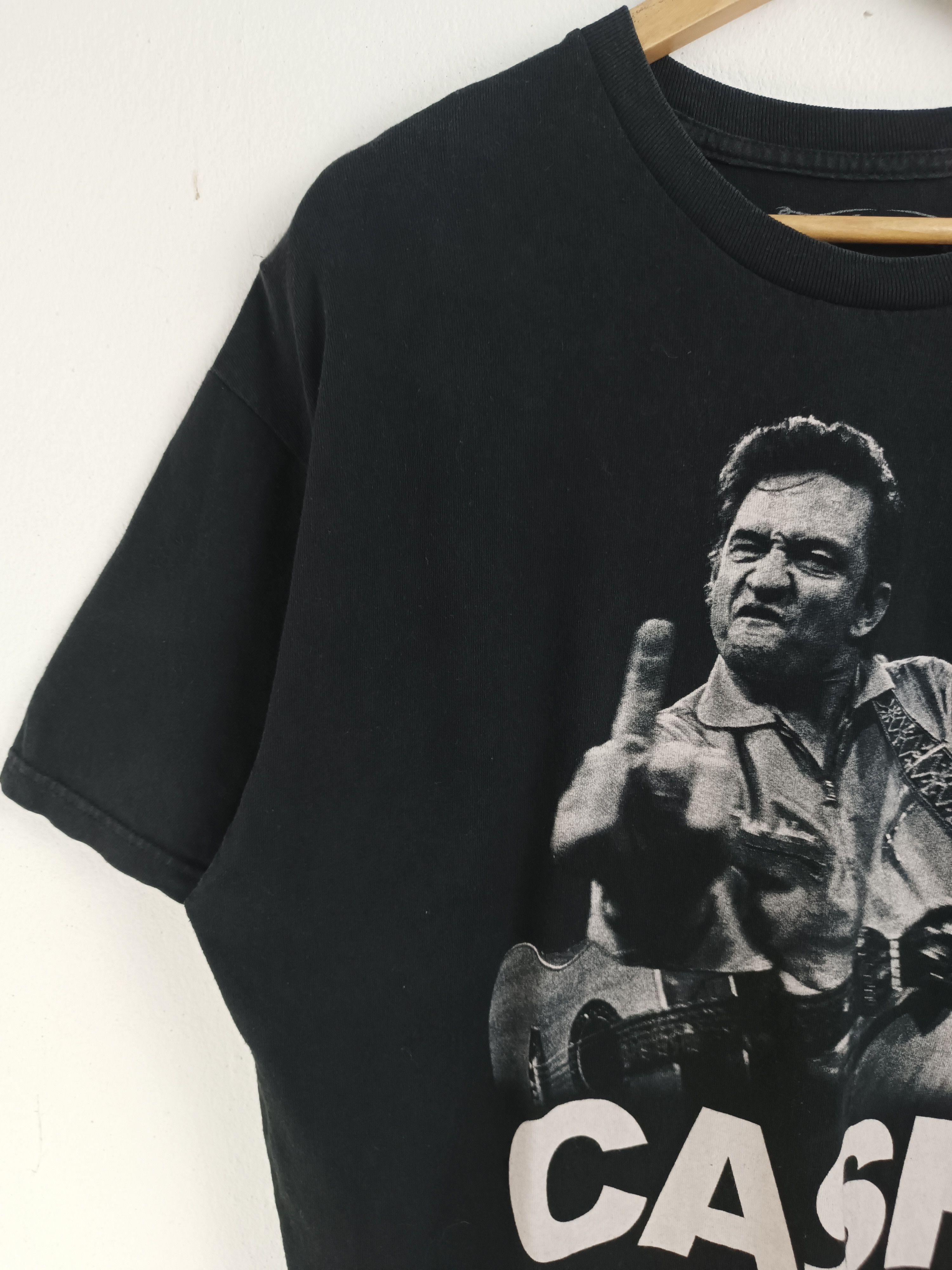 Vintage VINTAGE JOHNNY CASH CLASSIC MIDDLE FINGER TEE dylan neil ant Size US XL / EU 56 / 4 - 5 Thumbnail
