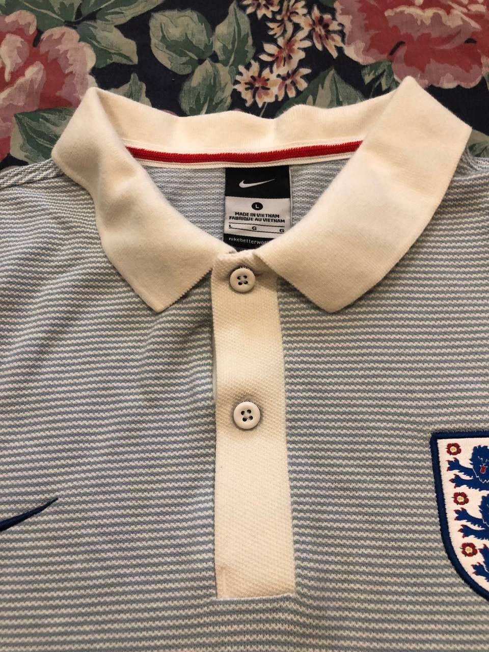 Nike ENGLAND 2016/2017 POLO FOOTBALL SHIRT SOCCER JERSEY Nike Size US L / EU 52-54 / 3 - 7 Thumbnail
