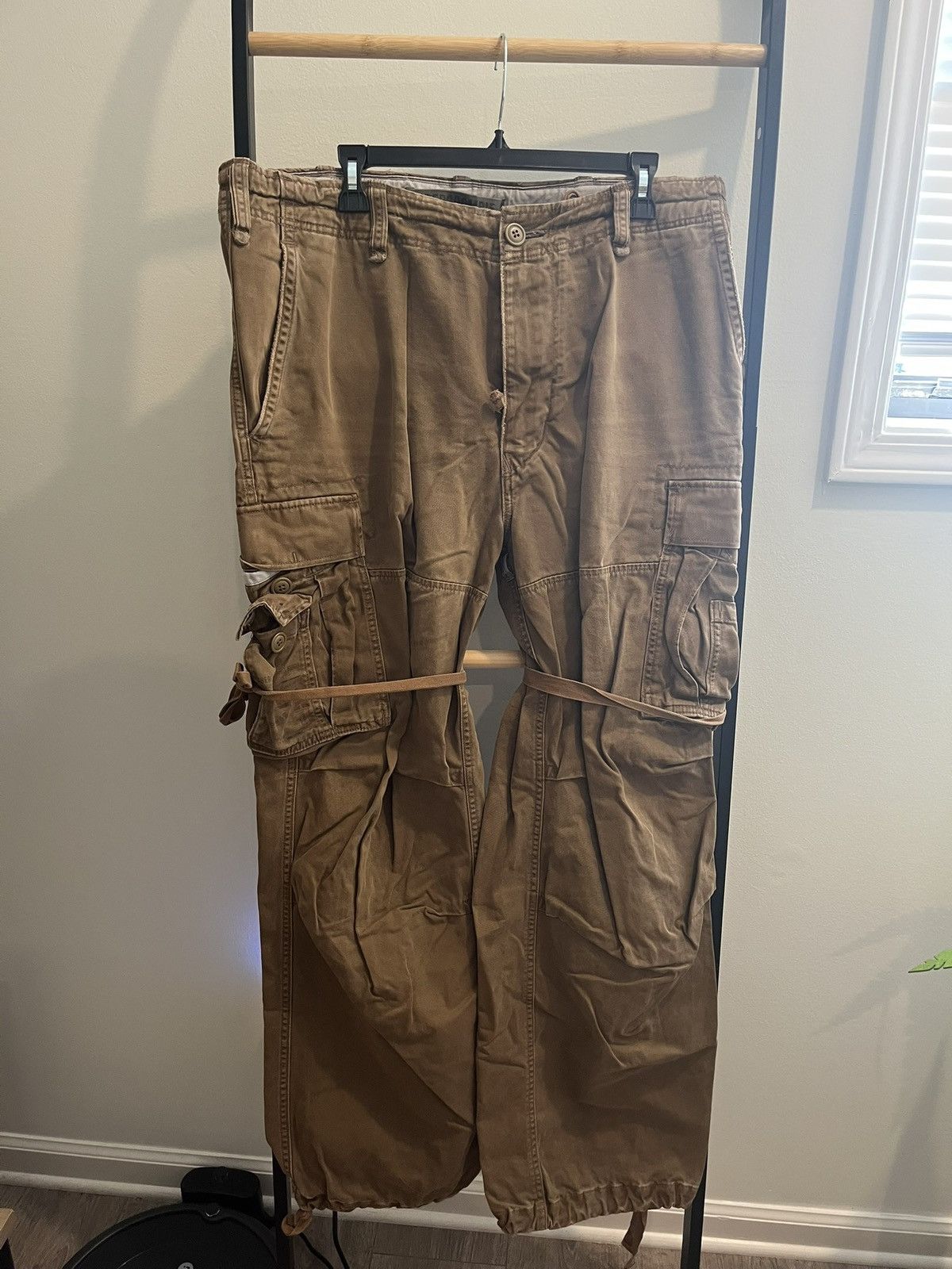 Abercrombie & Fitch Vintage Abercrombie tan cargo pants Size US 36 / EU 52 - 1 Thumbnail