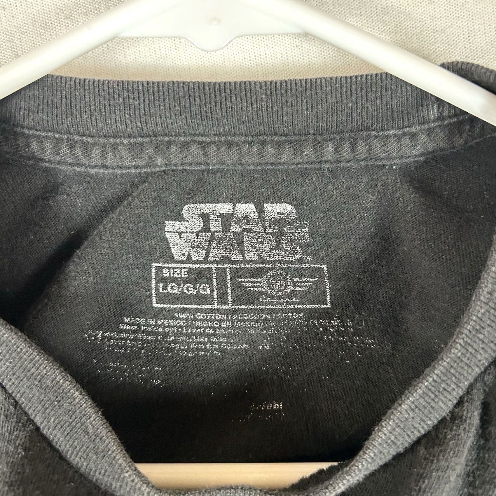Star Wars Star Wars T-Shirt Mens Large Black Star Wars Han Solo Chewbacca Millennium Falcon 18 T-Shirt Mens Large Black Size US L / EU 52-54 / 3 - 3 Thumbnail