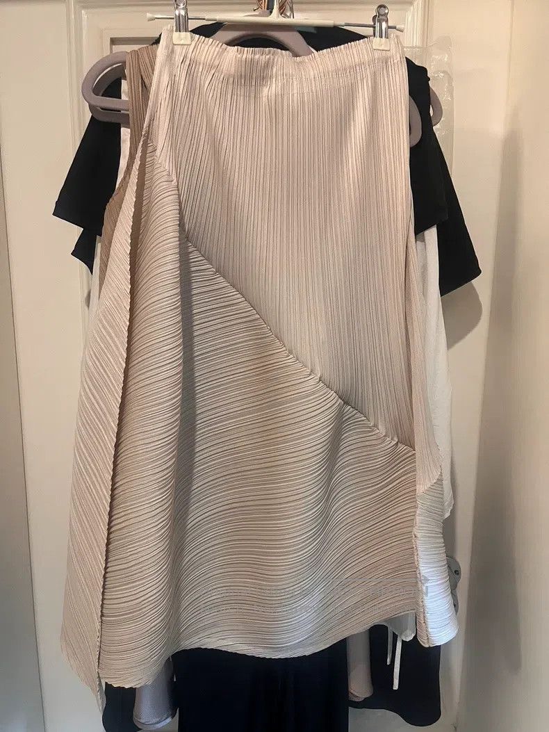 Issey Miyake Issey Miyake size:3 Beige Asymmetric Midi Skirt Size 22" - 4 Thumbnail
