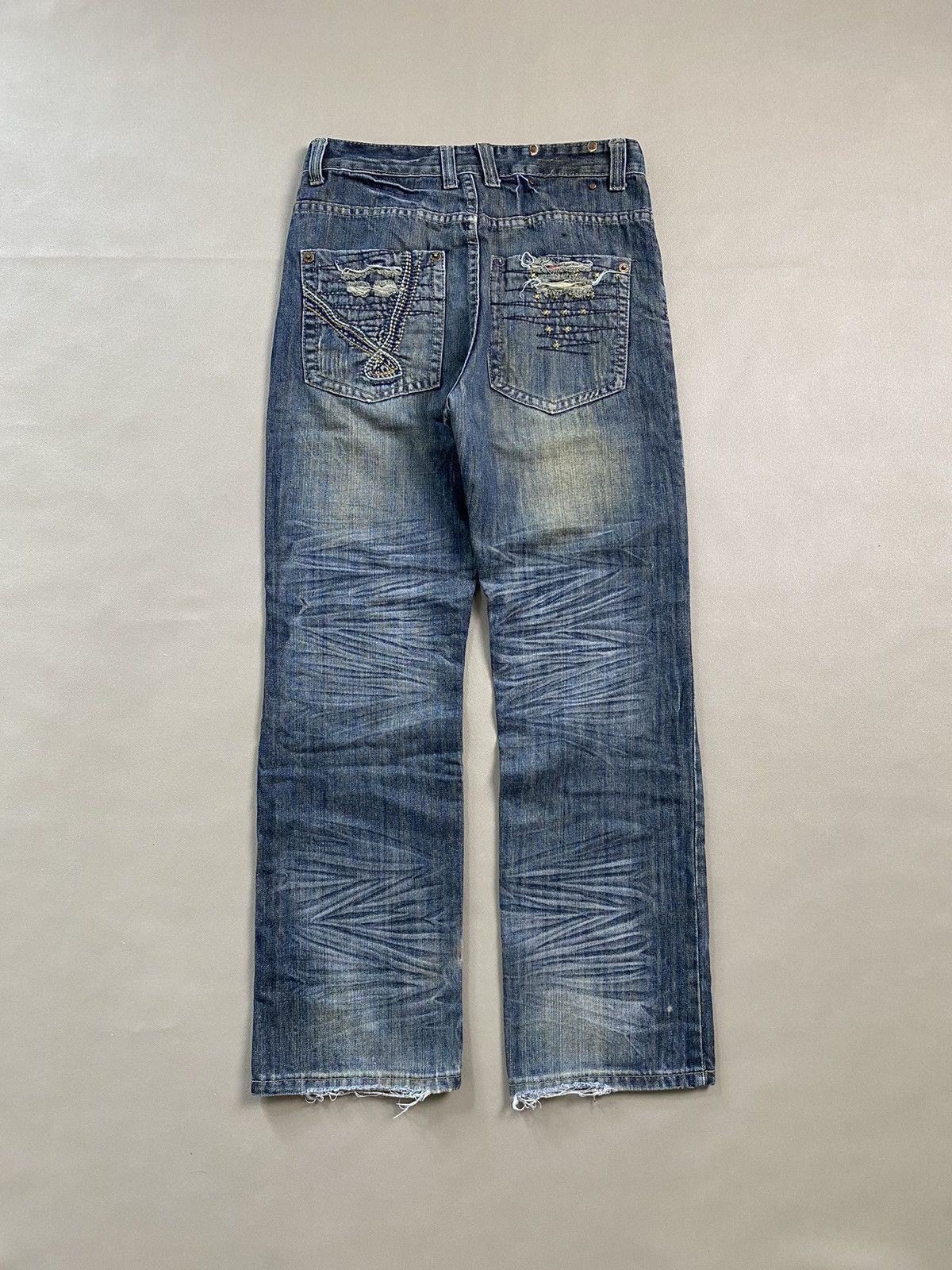 If Six Was Nine × Japanese Brand × Le Grande Bleu (L.G.B.) 2000s Kuyizu Distressed Grunge Denim Jeans Size US 31 - 3 Thumbnail