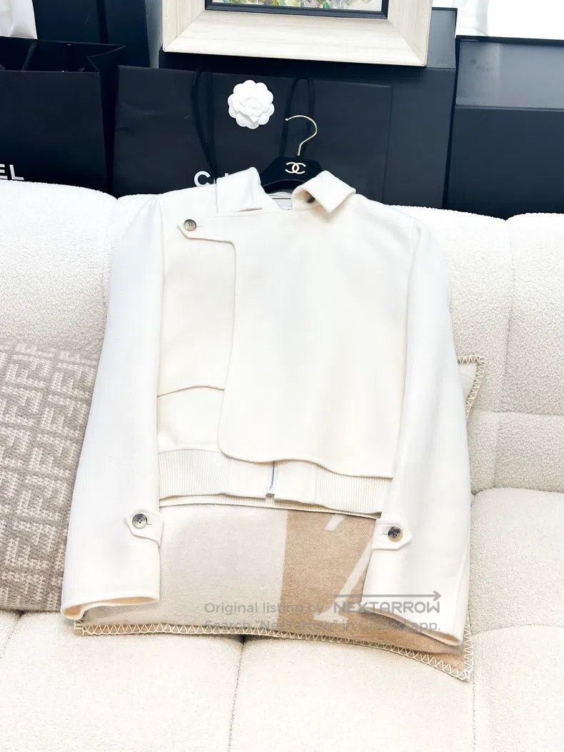Hermes Hermes Beige cashmere double-sided casual short coat Size XXS / US 00 / IT 34 - 1 Thumbnail