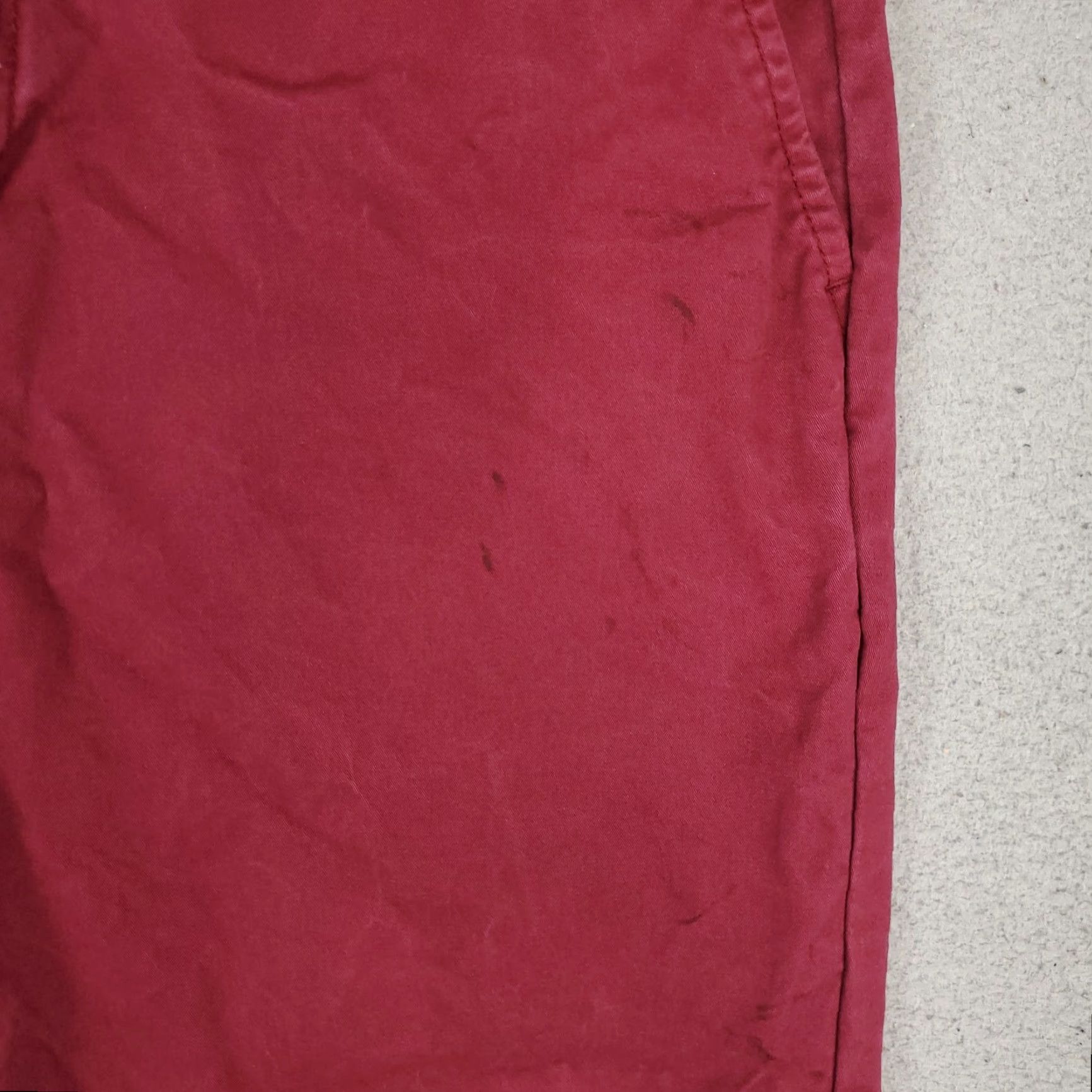 Tommy Hilfiger VINTAGE Tommy Hilfiger Men's Red Flat Front Chino Shorts Size 32 Casual Casualwear Size US 32 / EU 48 - 3 Thumbnail