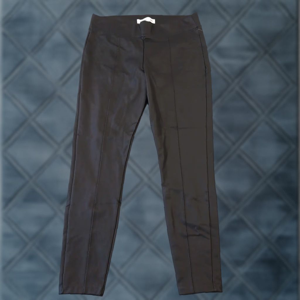 Old Navy **Stevie Ankle Pants Women's Black Faux Leather Large Pull On** User: Stevie Ankle Pants Women's Black Faux Leather Large Pull On Size 36" / US 14 / IT 50 - 1 Thumbnail