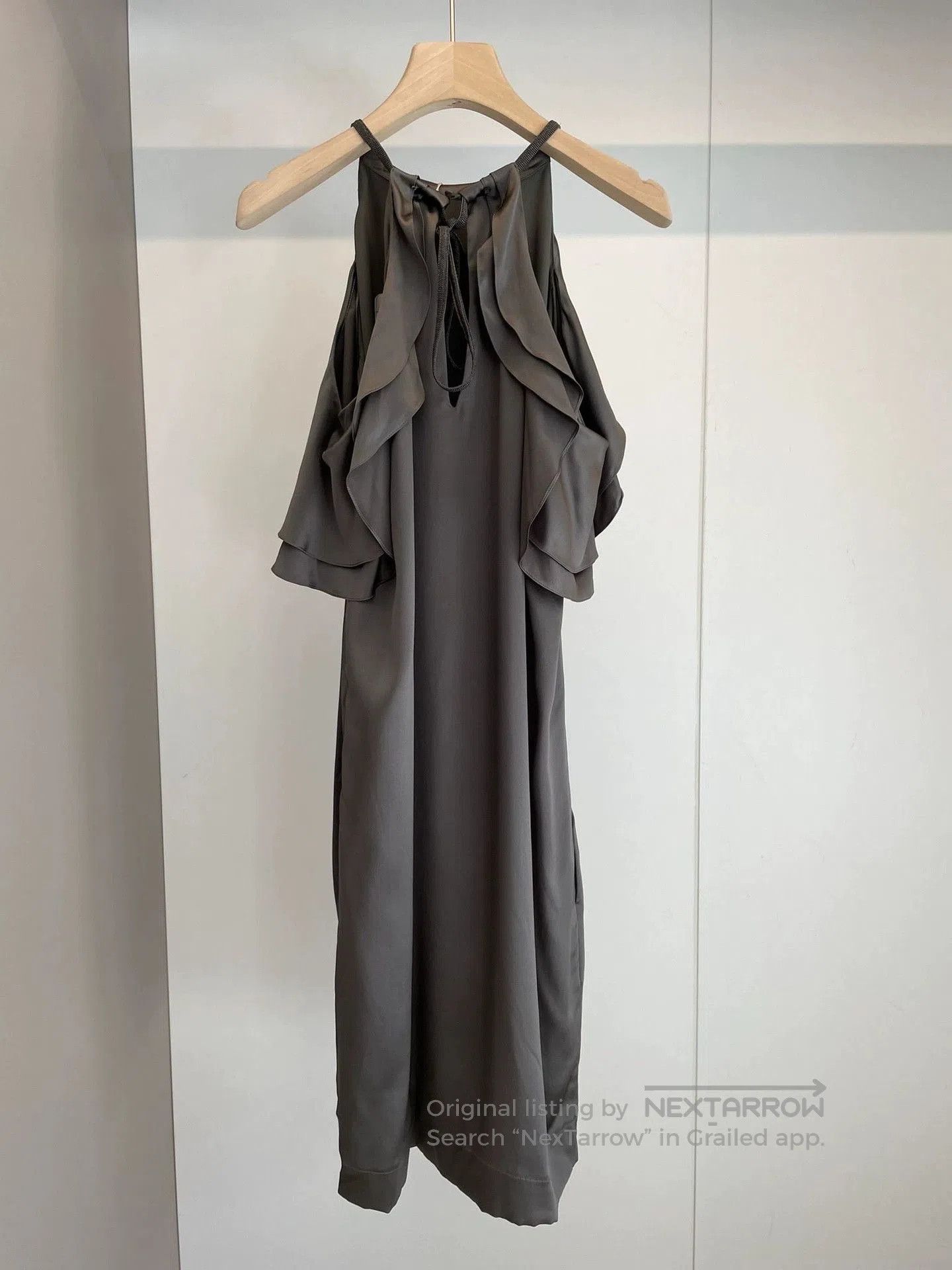 Brunello Cucinelli stylish silk off-shoulder dress by brunello cucinelli. Size US 27 - 2 Thumbnail