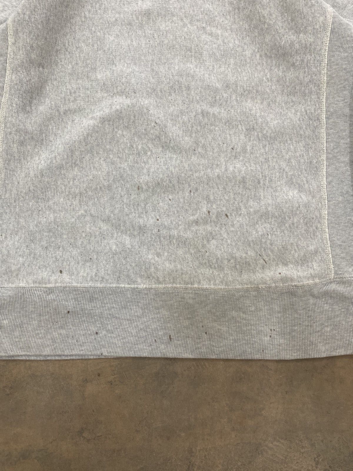 Champion × Vintage VINTAGE REVERSE WEAVE CHAMPION DISTRESSED SWEATSHIRT 80s 90s Size US L / EU 52-54 / 3 - 6 Thumbnail