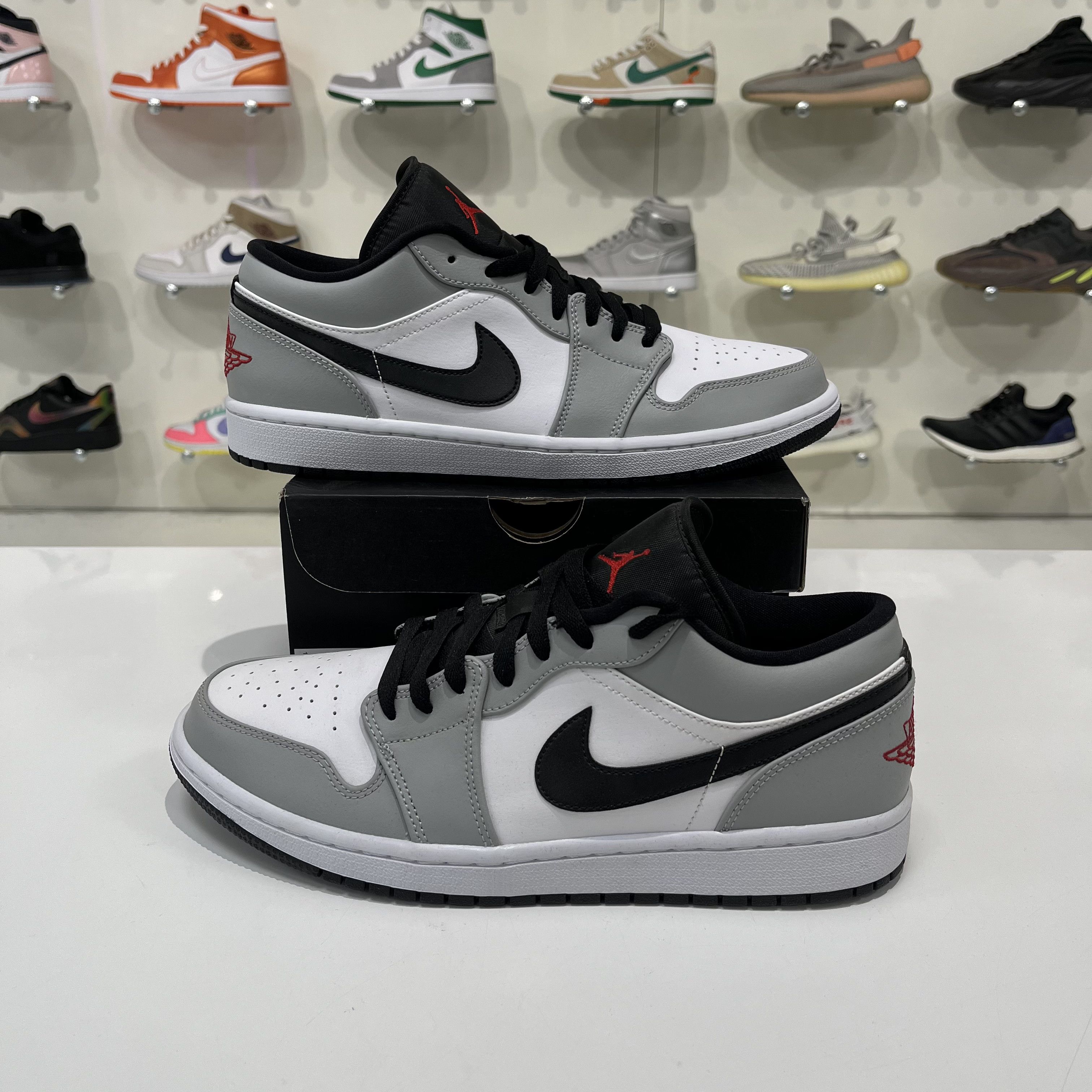 Nike Air Jordan 1 Low Light Smoke Grey Size US 10 / EU 43 - 1 Thumbnail