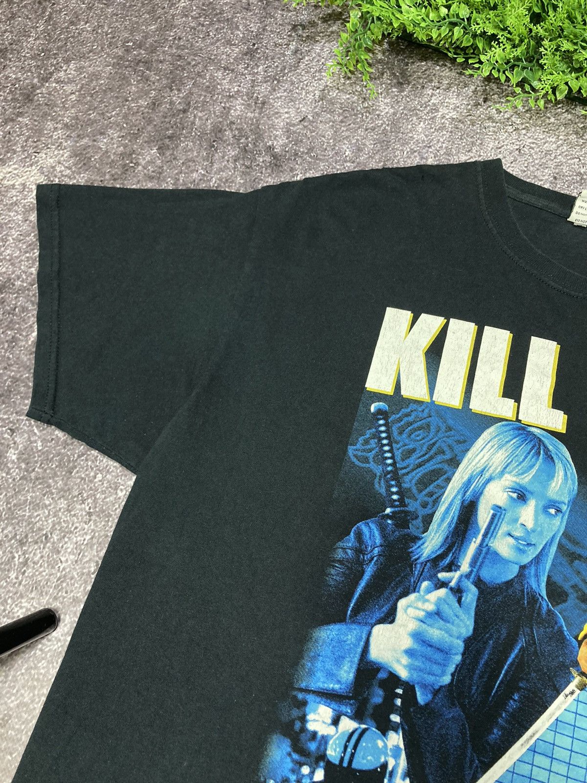 Vintage Vintage Kill Bill Uma Thurman T-Shirt Size US L / EU 52-54 / 3 - 5 Thumbnail