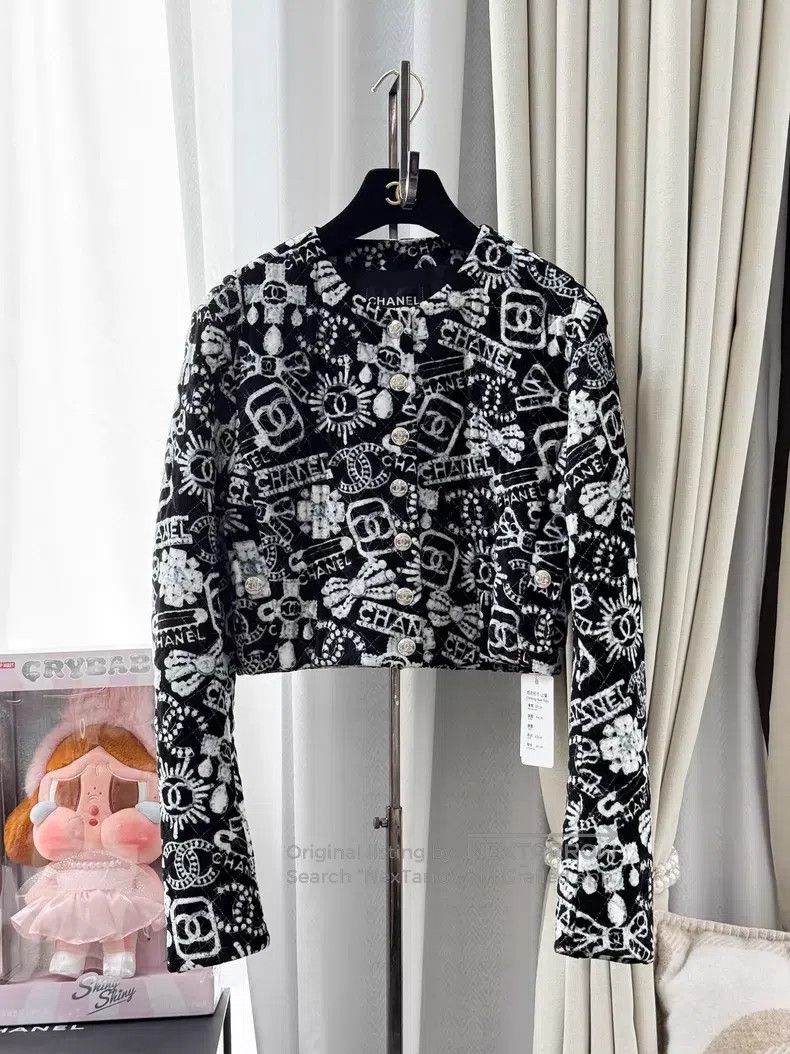 Chanel Chanel Gemstone print pattern velvet cotton long-sleeved s Size XS / US 0-2 / IT 36-38 - 1 Thumbnail