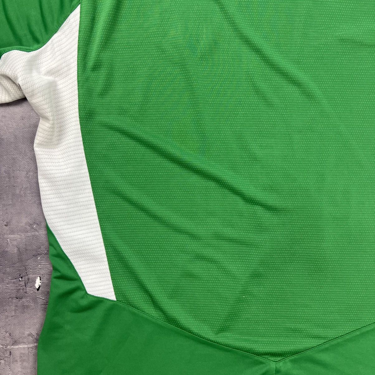 Umbro Rare! Ireland Umbro Soccer Jersey Shirt Vintage Size US XL / EU 56 / 4 - 20 Thumbnail