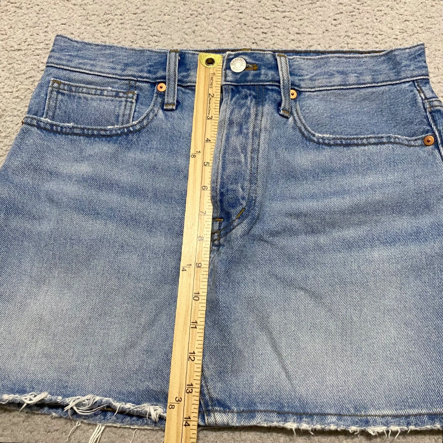 Madewell Madewell Skirt Womens sz 26 Blue Denim Medium Wash Pencil Straight Raw Hem Size 26" / US 2 / IT 38 - 6 Thumbnail