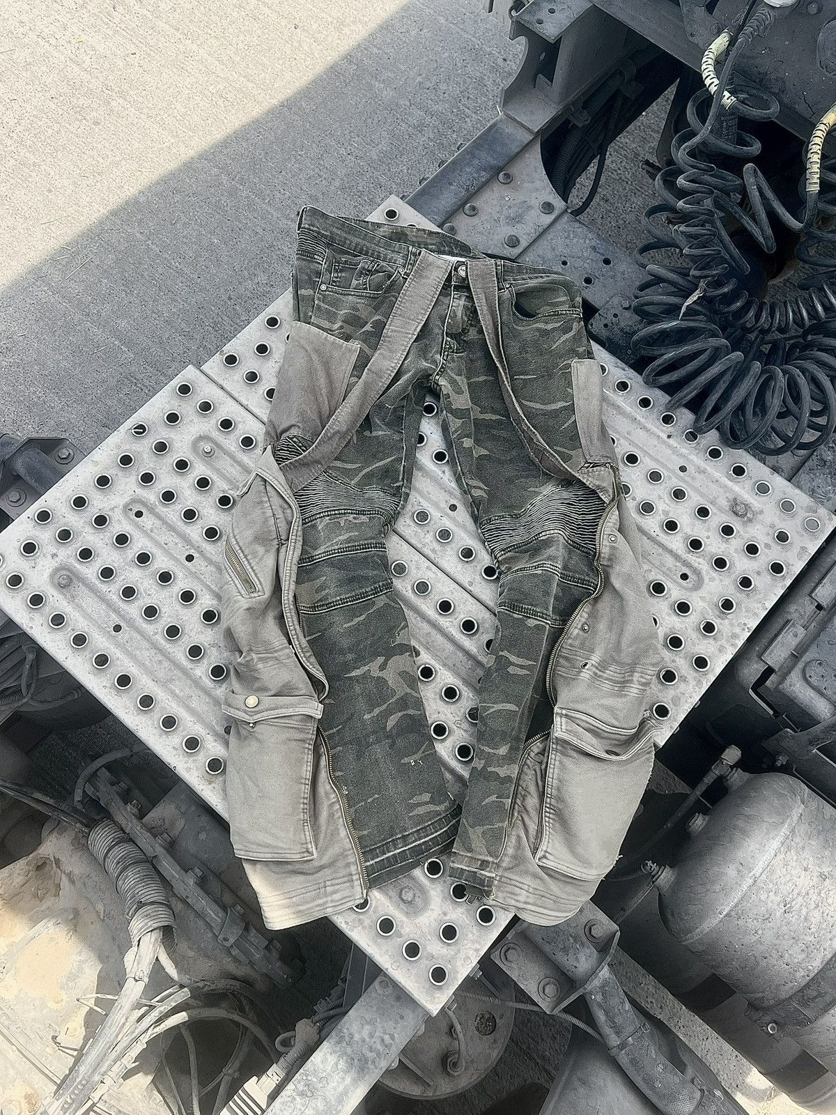 Xray Footwear Kamo Biker Kargo Size US 32 / EU 48 - 1 Thumbnail