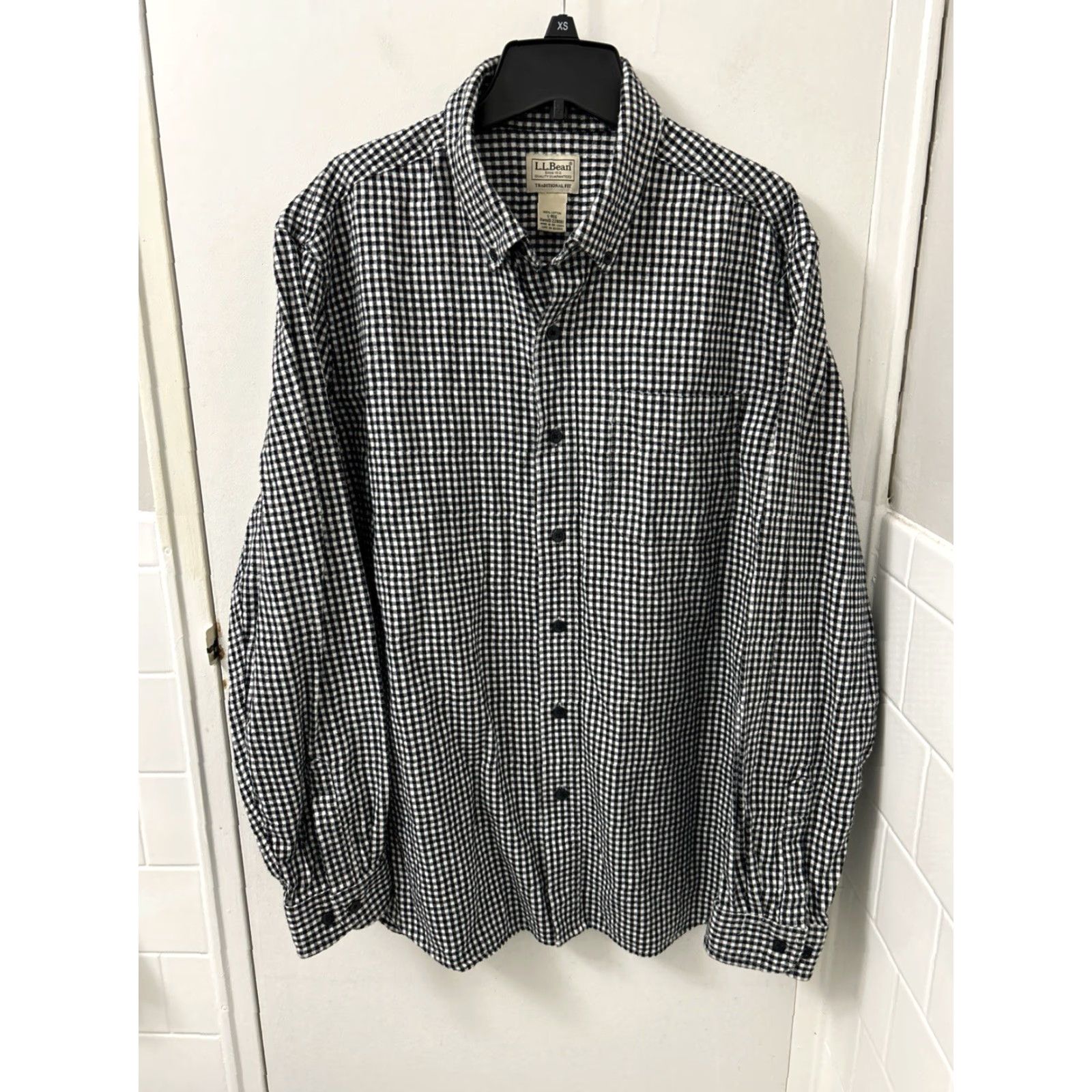 Vintage LL Bean Shirt Mens Large Black White Scotch Plaid Flannel Traditional Fit 228061 Size US L / EU 52-54 / 3 - 2 Thumbnail