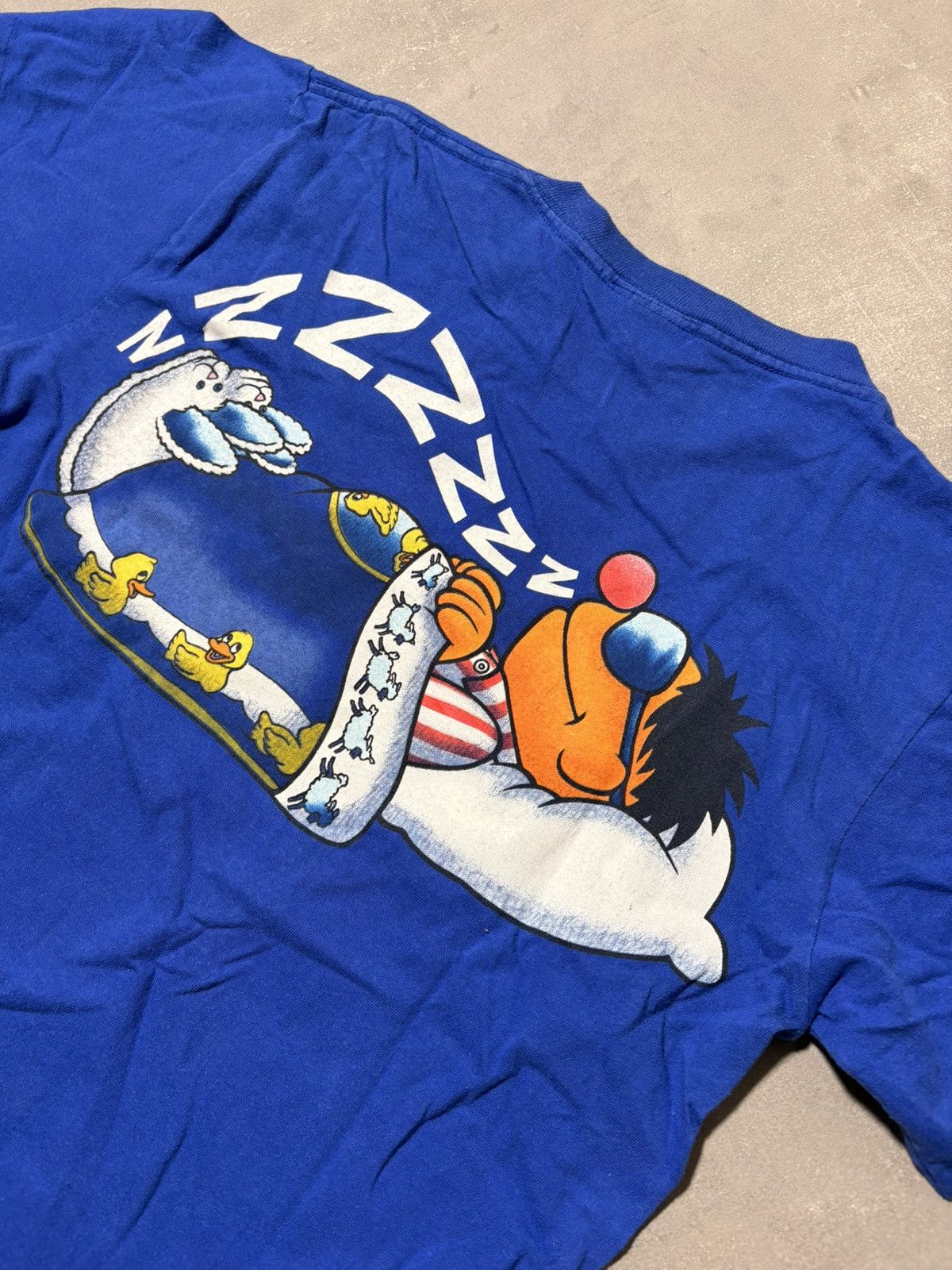 Changes 90s Sesame street sleeping Ernie singlestitch shirt Size US M / EU 48-50 / 2 - 6 Thumbnail