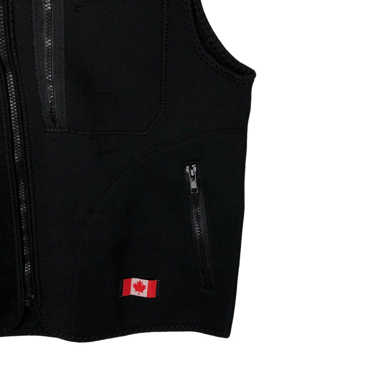 Japanese Brand 🔥RARE UTILITY TANK TOP VEST CANADA FLAG Size US M / EU 48-50 / 2 - 4 Thumbnail