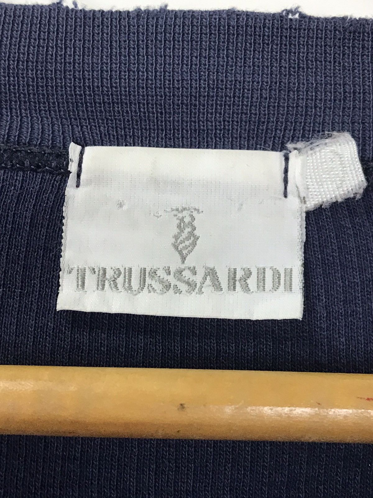 Trussardi × Vintage Vintage Trussardi Sweater Size US M / EU 48-50 / 2 - 11 Thumbnail