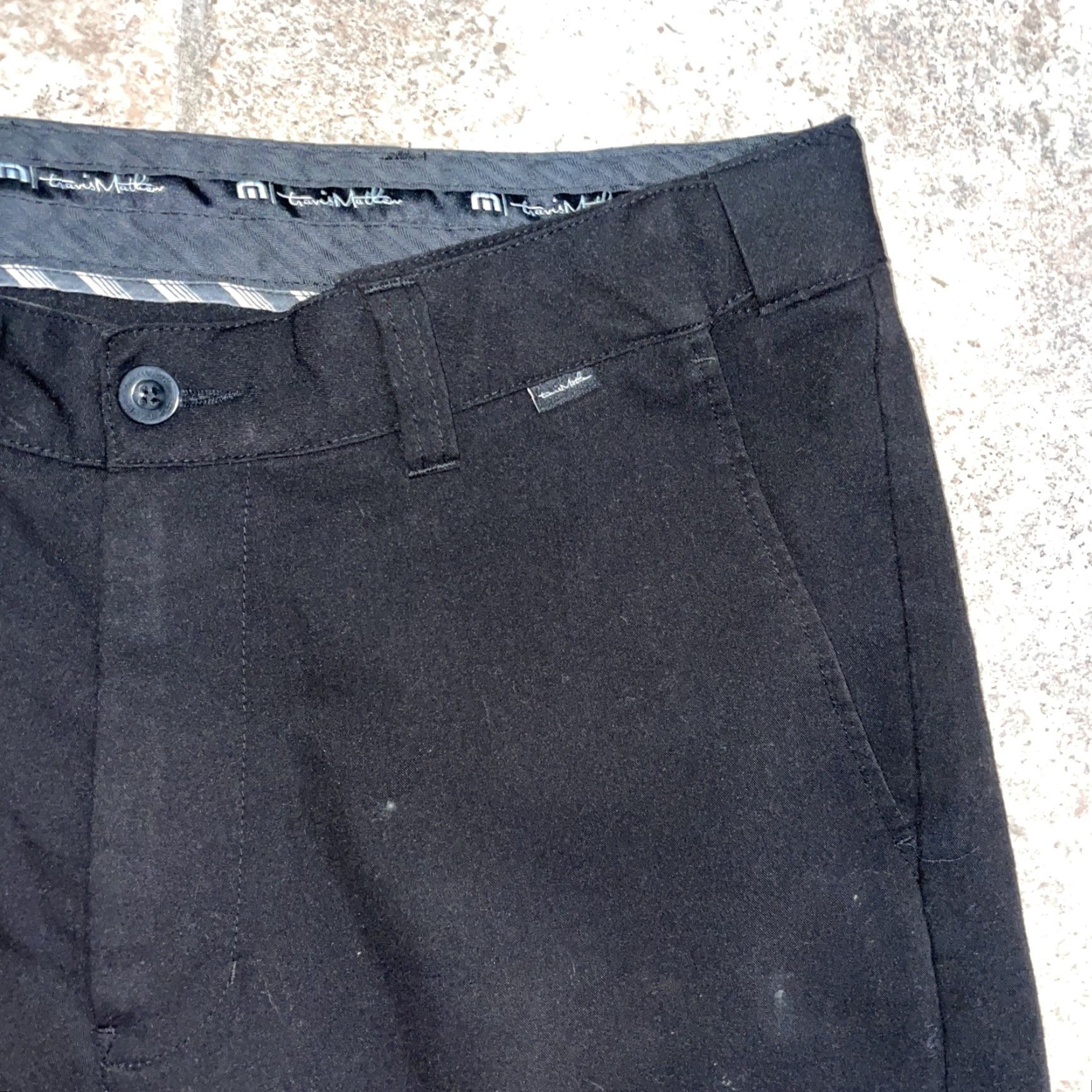 TravisMathew Travis Mathew Black Shorts Mens Size 32 Size US 32 / EU 48 - 2 Thumbnail
