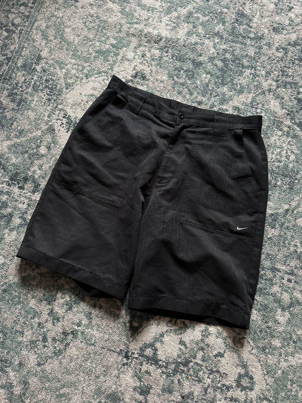 Nike VINTAGE NIKE SWOOSH BAGGY JORTS SHORTS Y2K L Size US 34 / EU 50 - 2 Thumbnail