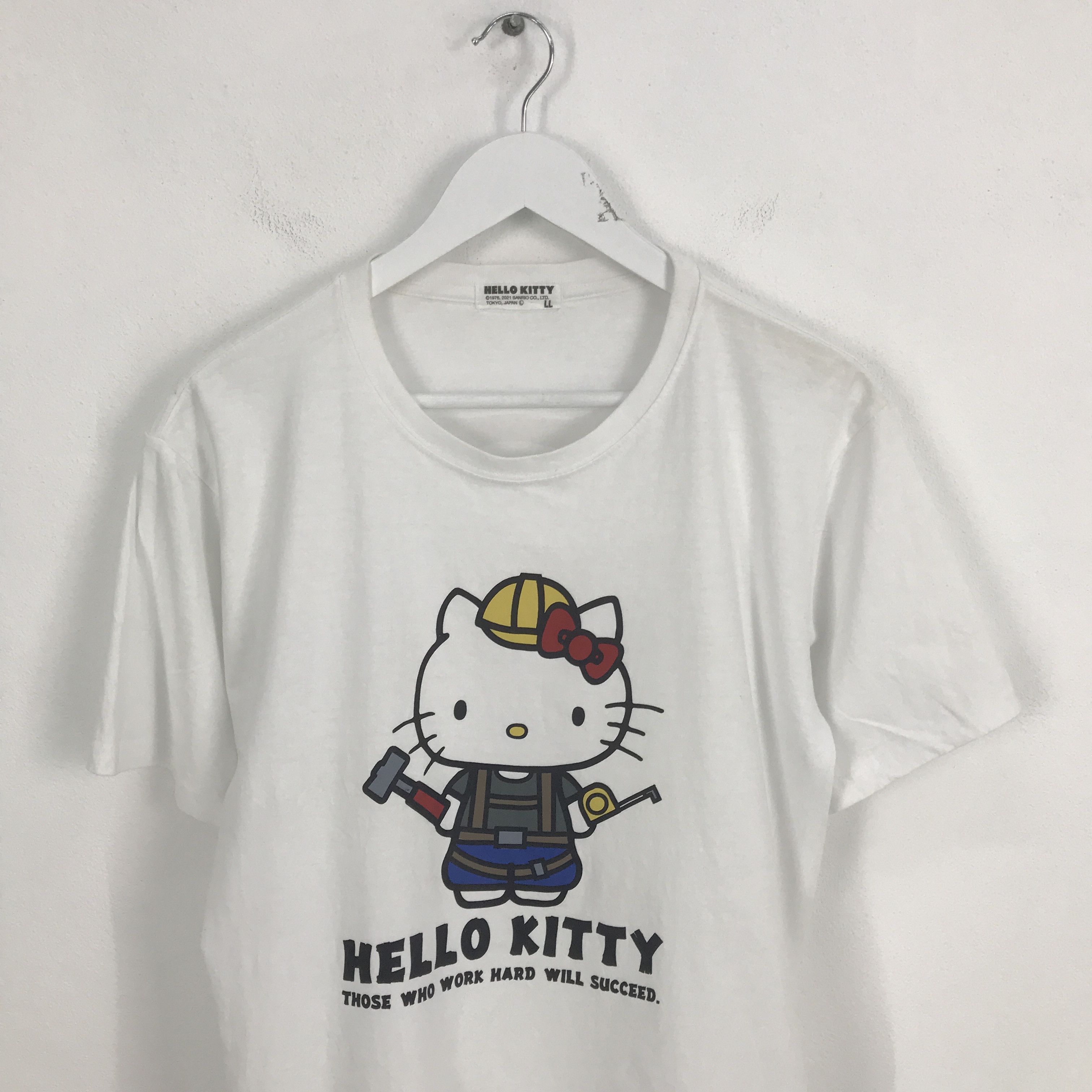Japanese Brand Rare hello kitty Japan cartoon rare design t-shirt Size US L / EU 52-54 / 3 - 2 Thumbnail