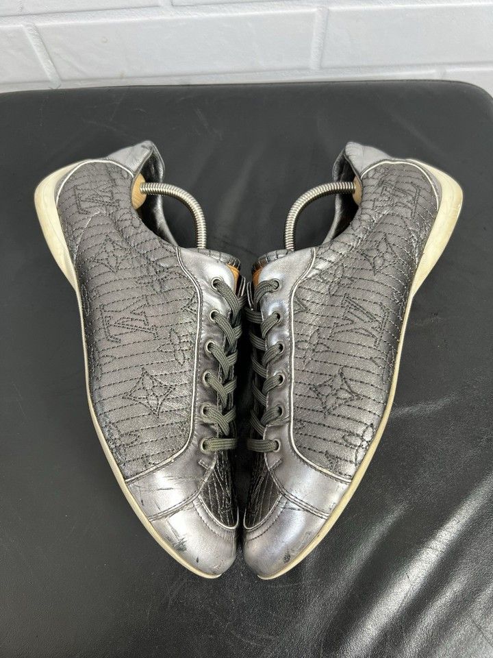 Louis Vuitton Louis Vuitton Women's Leather Sneakers Silver Size 38 Size US 8 / IT 38 - 4 Thumbnail